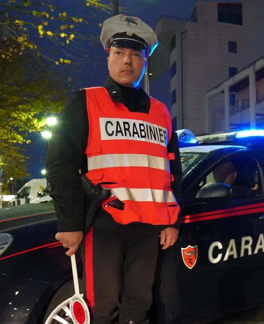 Inseguimento e caccia ai ladri in fuga nella notte: un arresto 