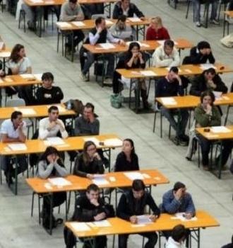 24 posti da impiegato nei Comuni: duemila domande 
