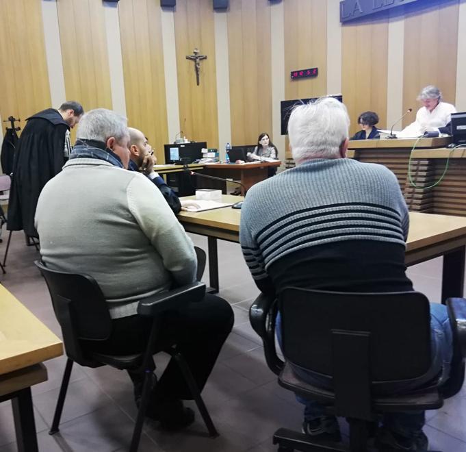 Estorsione, in due alla sbarra Il teste: «Talarico era armato» 