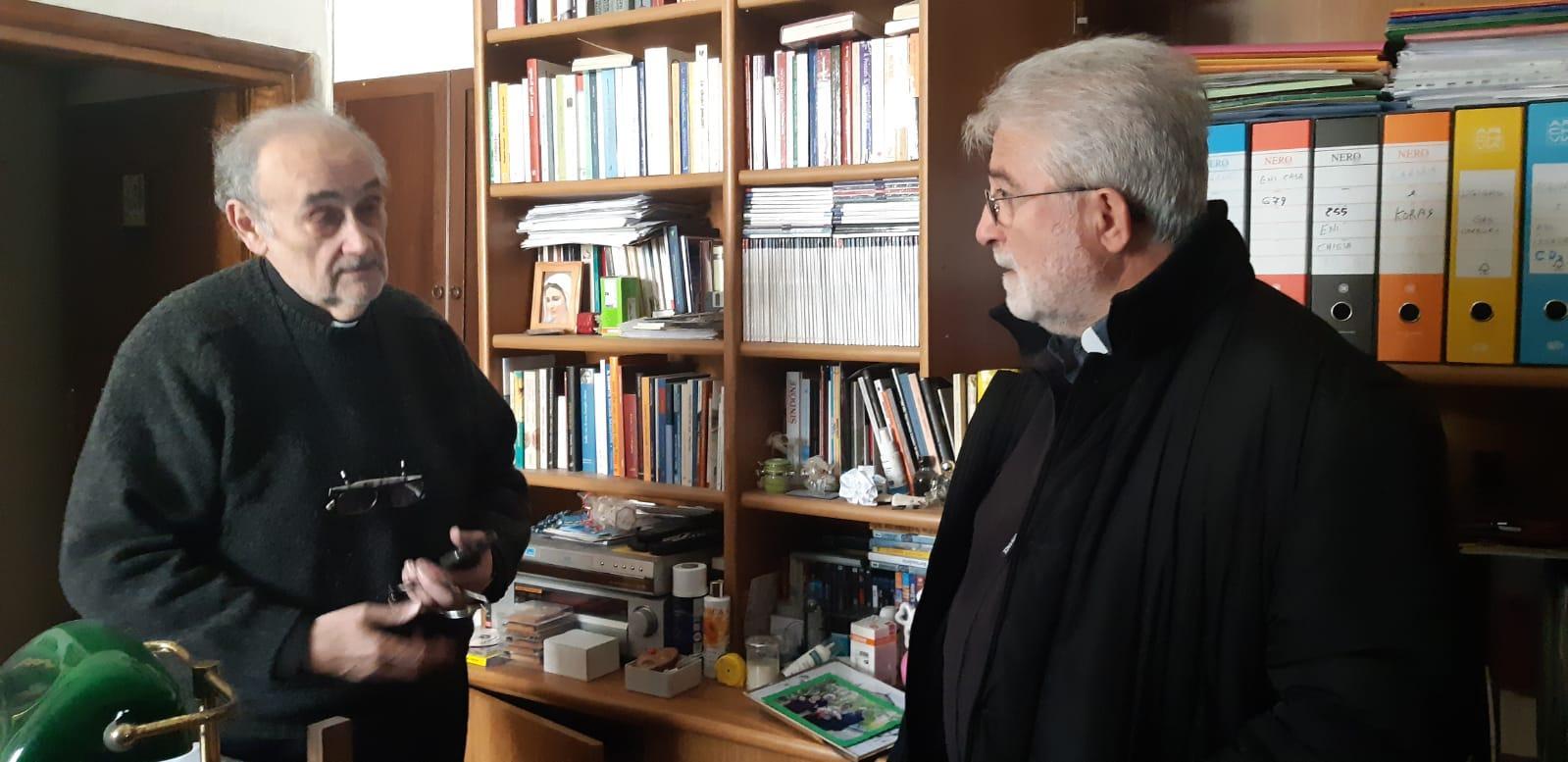 "Ho avuto tanta paura": parla don Claudio, minacciato di morte e rapinato