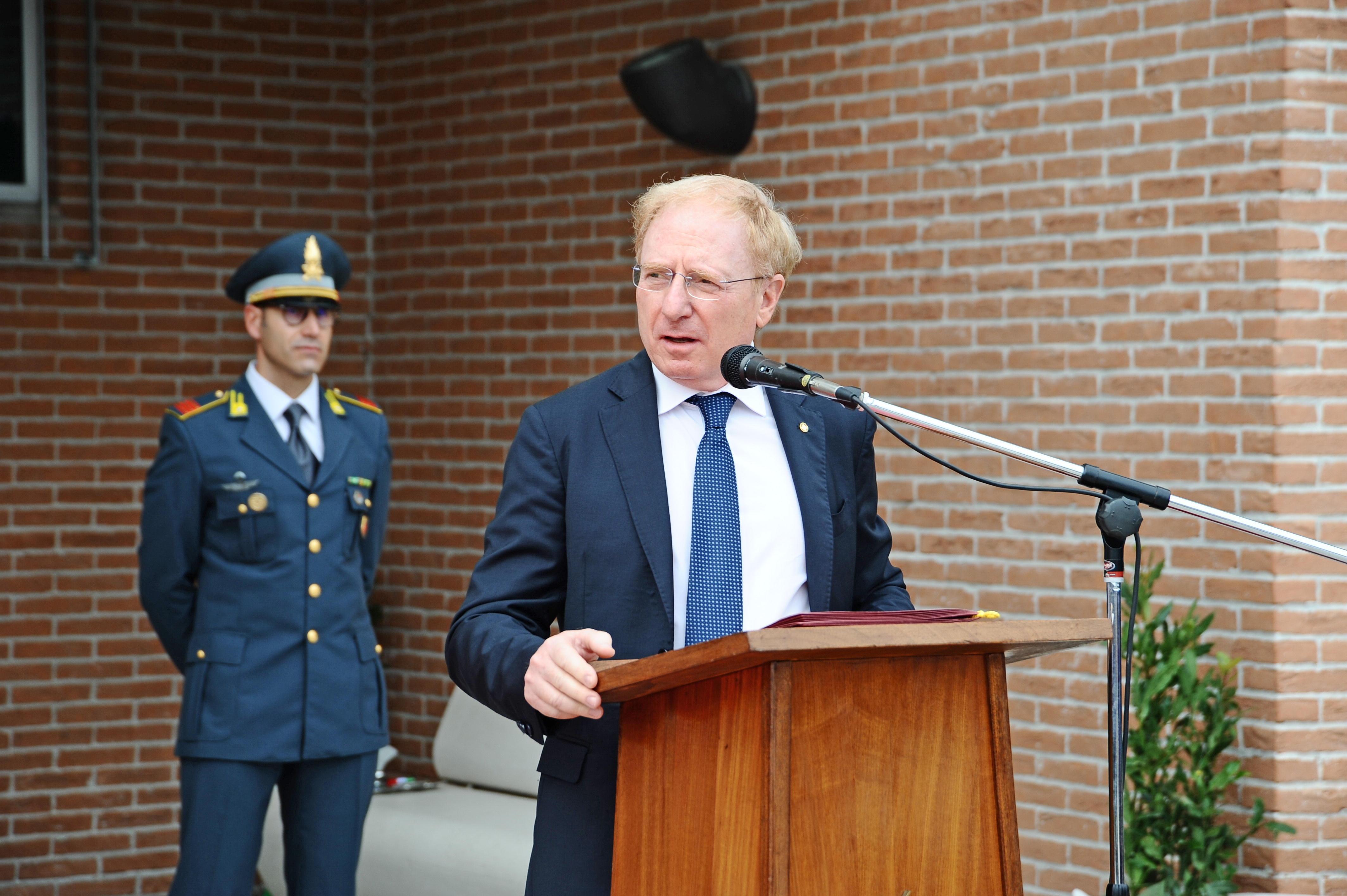 Il prefetto Gianfranco Tomao (foto d'archivio)