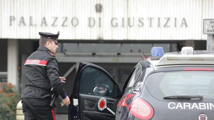 In tribunale col coltello Secondo caso in appena due giorni