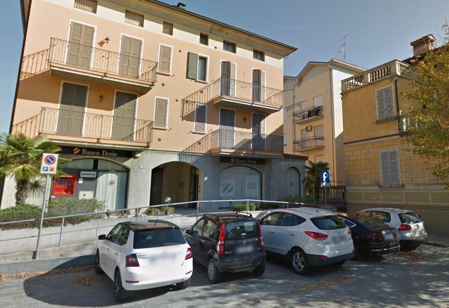 Fanno esplodere il bancomat, malviventi in fuga con il bottino