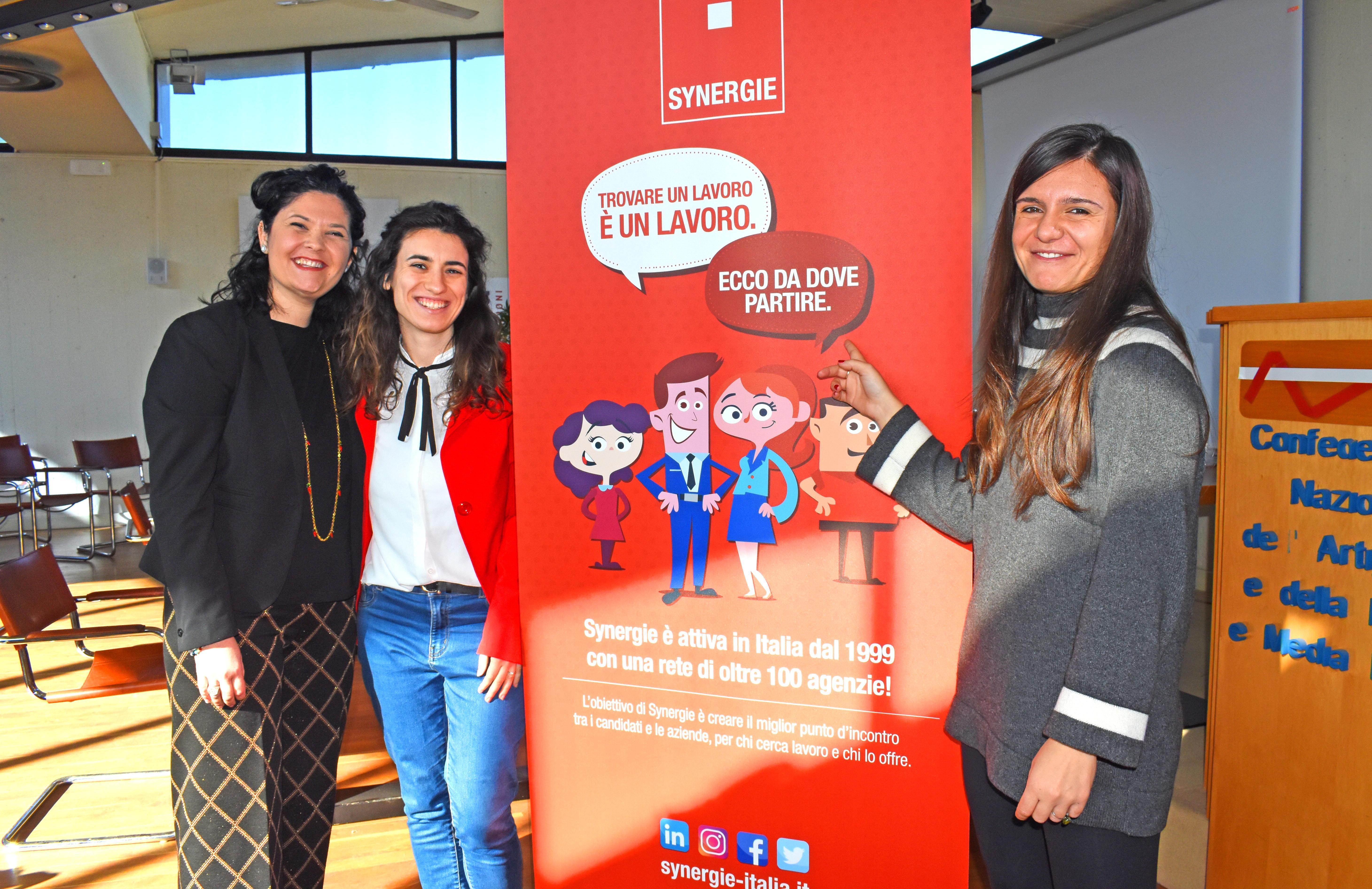 Da sinistra, Miriam Cerullo, Francesca Bolognesi e Giulia Giambastiani