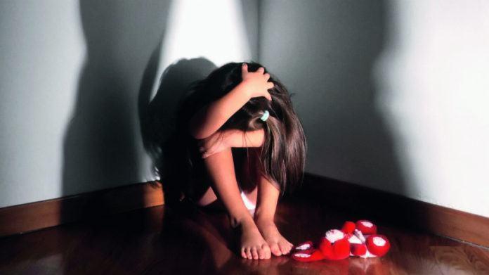 «Concepirono la figlia solo per violentarla» 