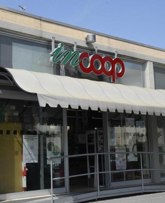 I punti della Coop per l’ambulanza Cri