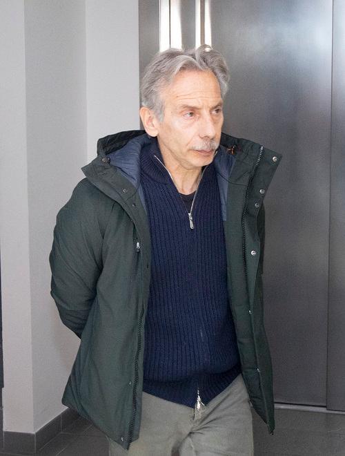 Un lungo applauso saluta Paolo Guerra «Era un amico dal cuore enorme» 