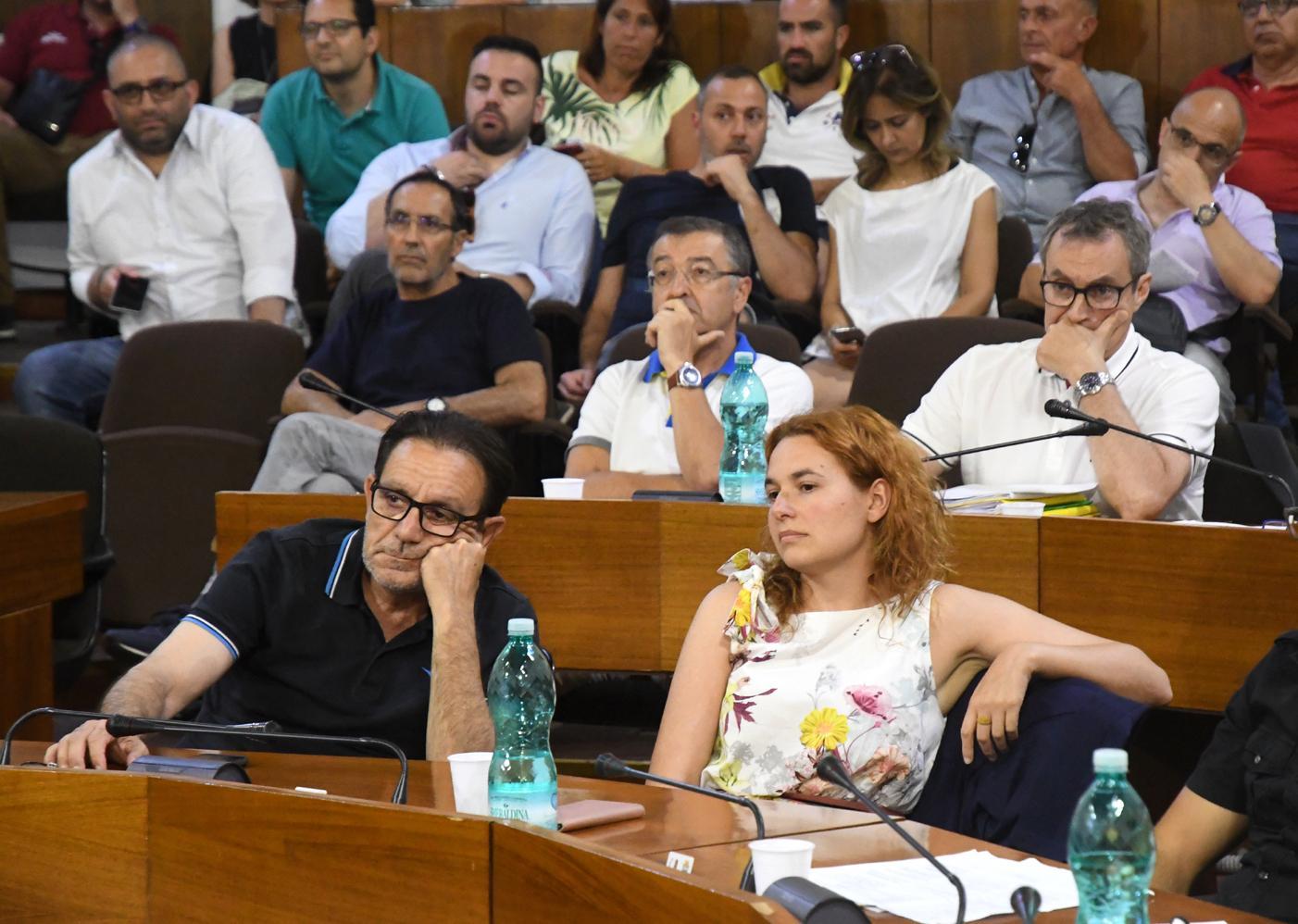 Il rimpasto non risolve la crisi 