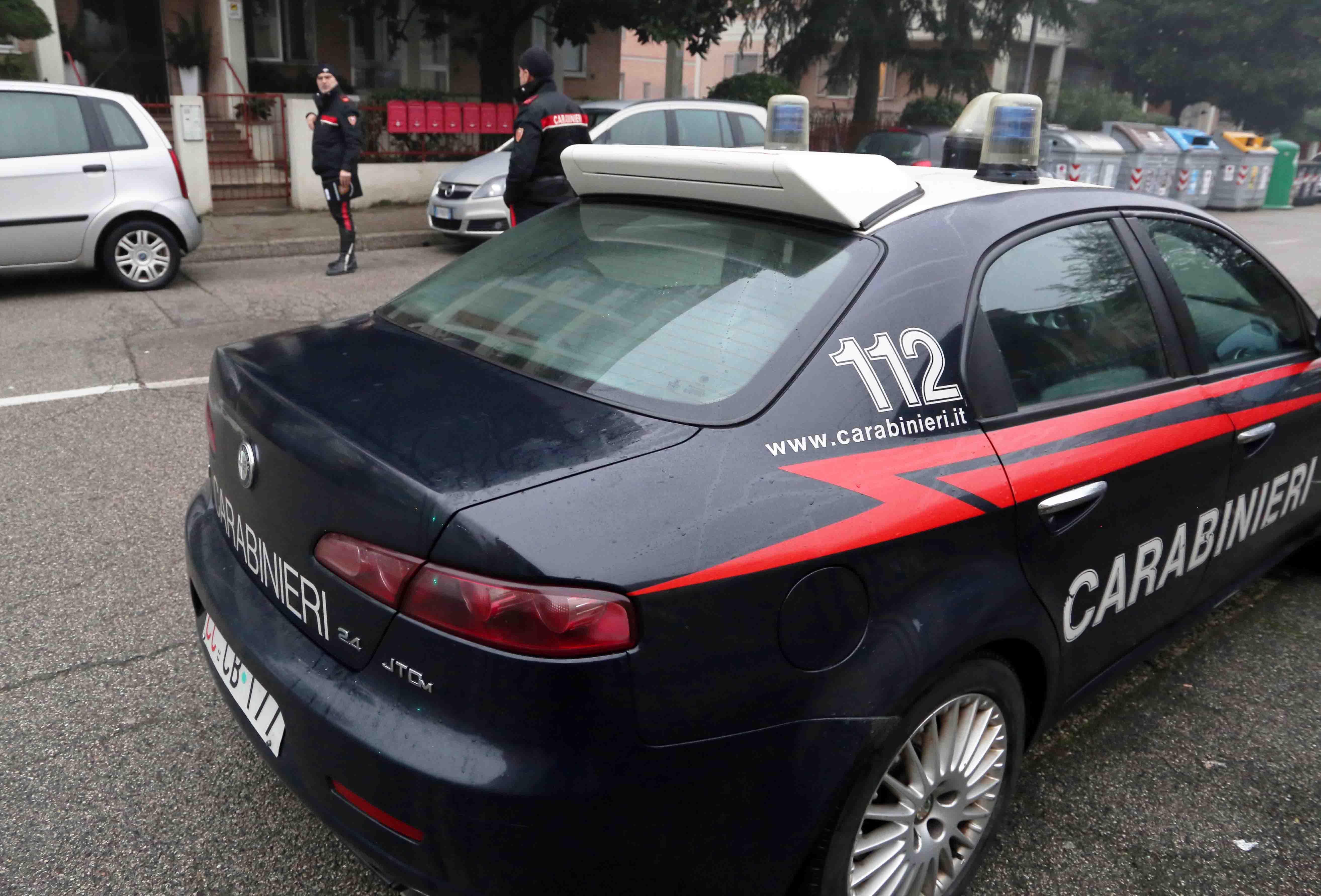 Codigoro, il suo telefonino sparisce ma riesce a far bloccare il ladro 