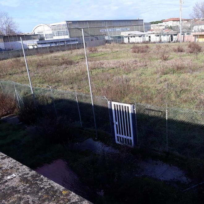 Campo Zappelli in pessime condizioni
