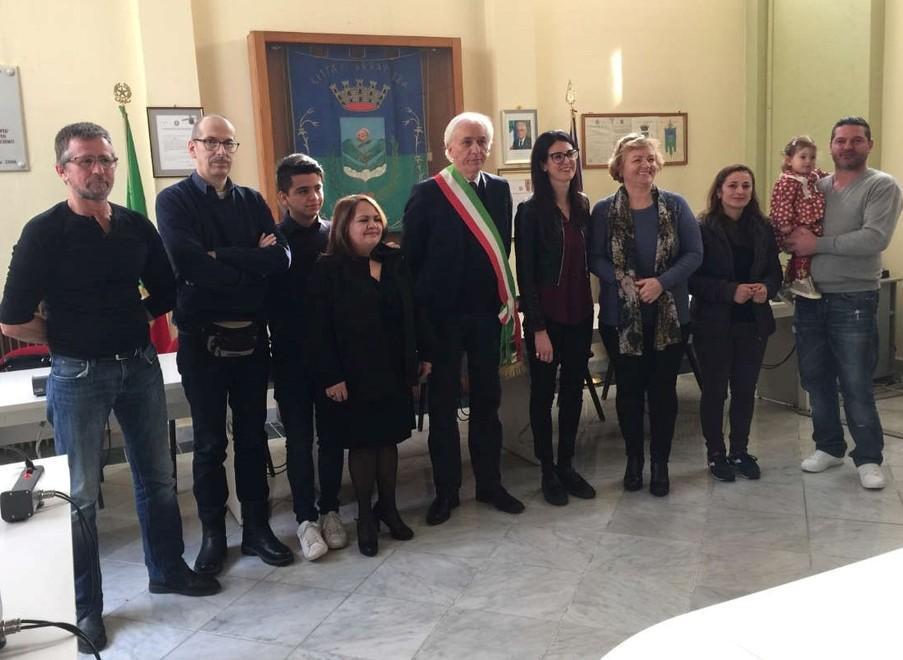 Consegnati gli attestati di cittadinanza a 31 nuovi seravezzini