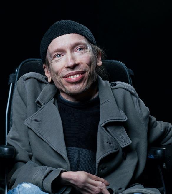 Max, la distrofia non ferma il guerriero «Anche i disabili hanno diritto al sesso» 