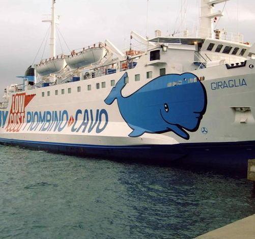  Moby Giraglia contro gli scogli sulla linea per Bonifacio