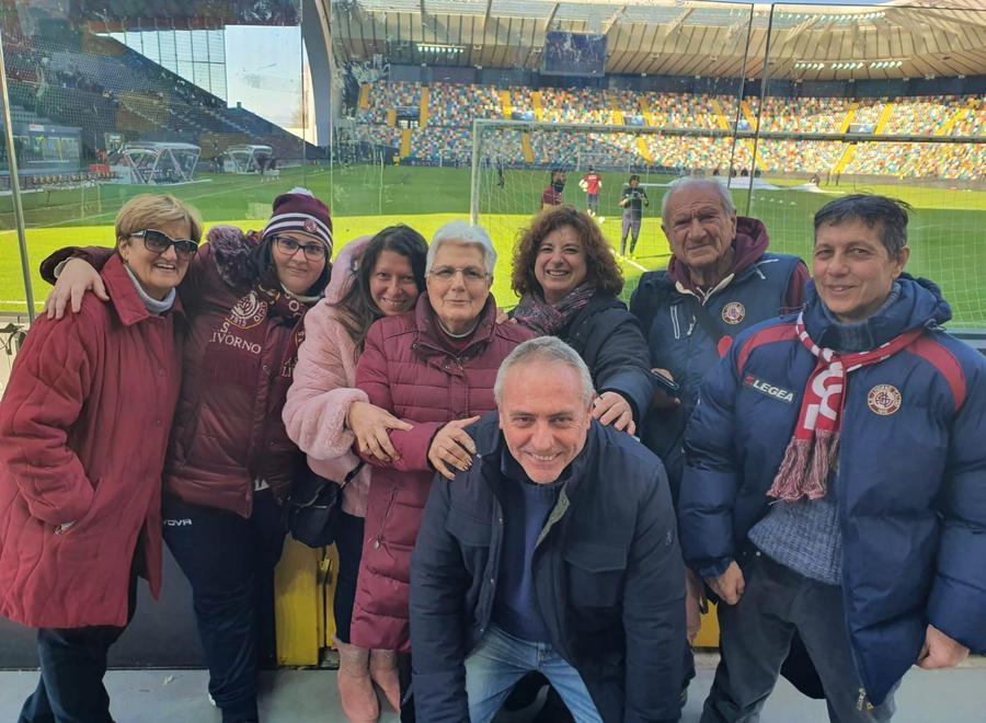 In 50 presenti a Udine Incoraggiata la squadra e cori contro Spinelli