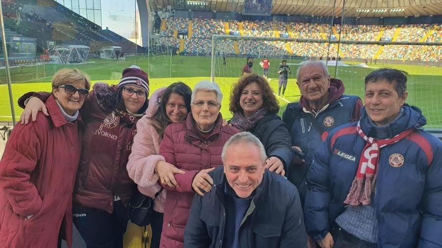 In 50 presenti a Udine Incoraggiata la squadra e cori contro Spinelli