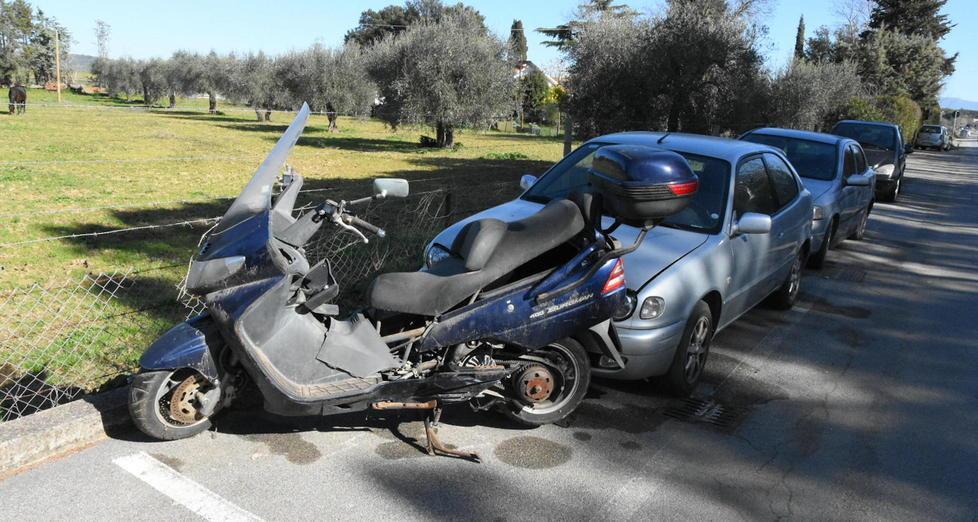 Rispunta minidiscarica di auto «Metteremo le telecamere» 