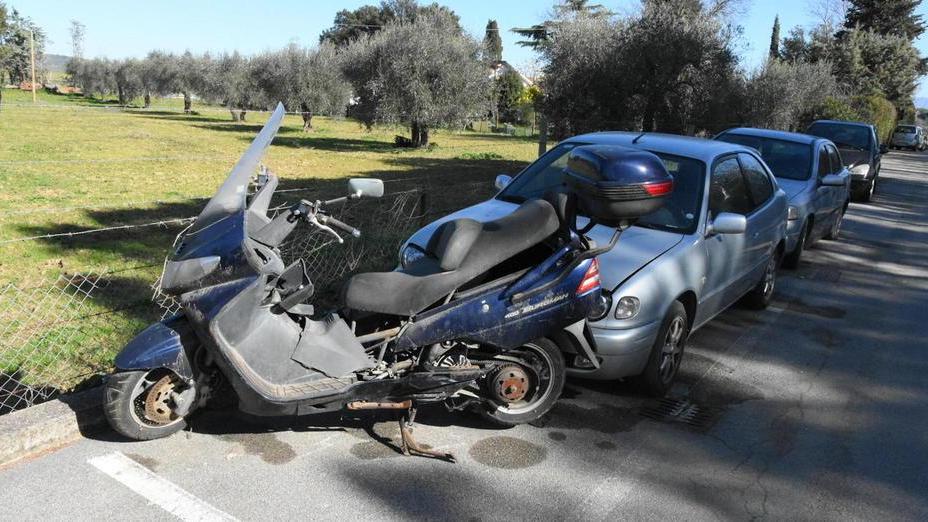 Rispunta minidiscarica di auto «Metteremo le telecamere»