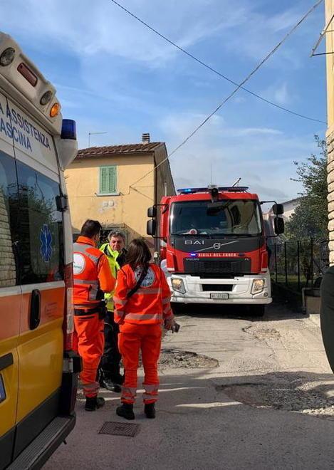 Cucina va a fuoco casa evacuata