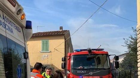 Cucina va a fuoco casa evacuata