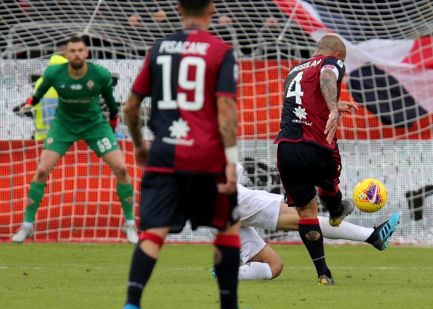 Radja Nainggolan è il re dei tiri da fuori area