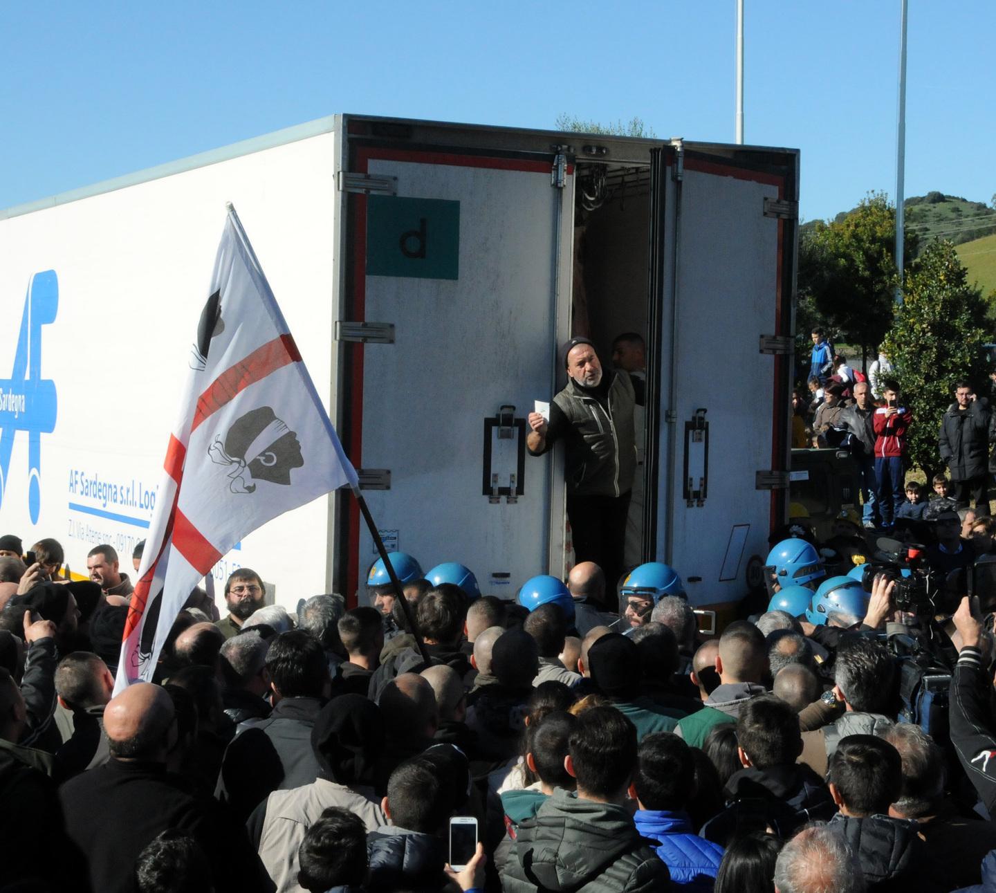 Latte, un anno fa la rivolta per un prezzo più giusto 