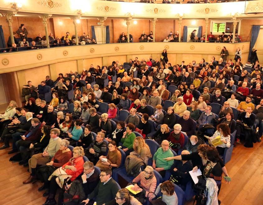 In cinquecento a teatro per pensare al futuro della cultura a Reggio 