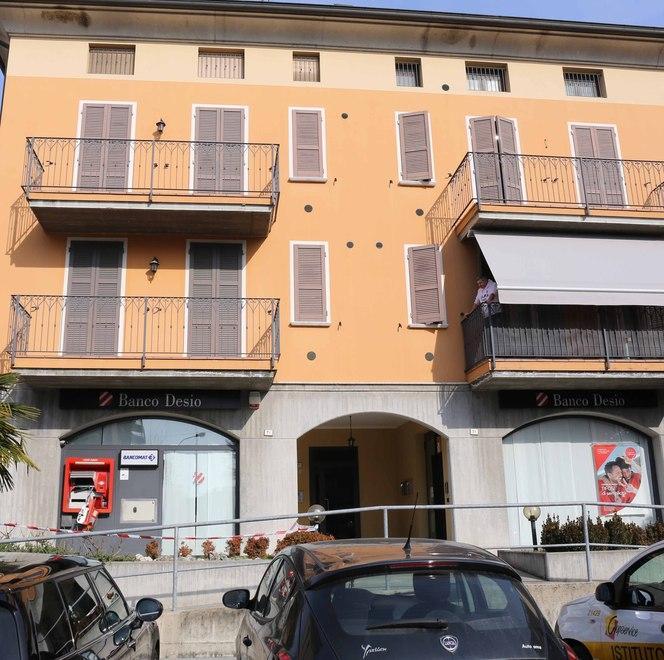 Un boato nel cuore della notte esplode il bancomat del Desio 