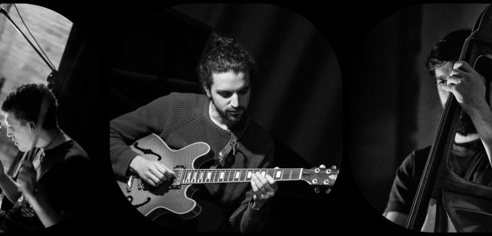Tocca al Marcello Abate Trio sonorità elettrico-acustiche 