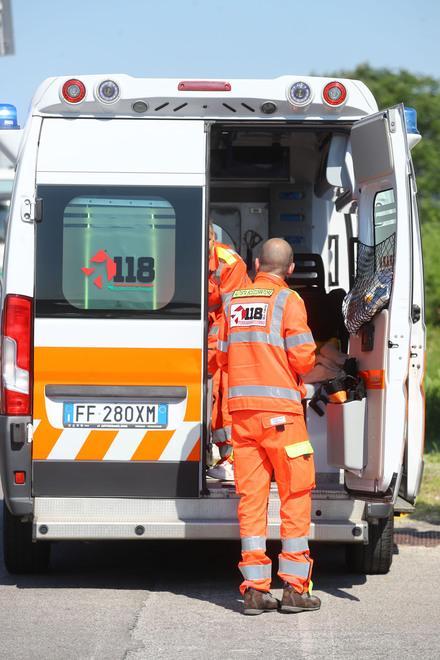 Giovane crossista scivola e batte la testa: è ricoverata 