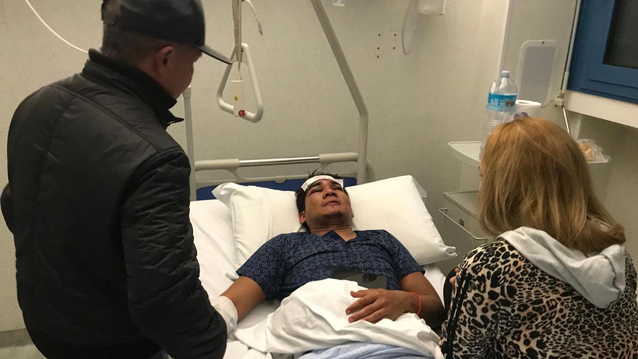 Demetrio Elida in ospedale dopo l'aggressione