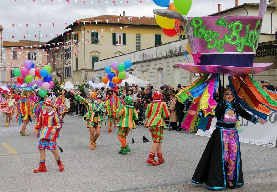 Un viaggio nelle regioni tra colori e... cioccolato con Greta e Pinocchio - Foto