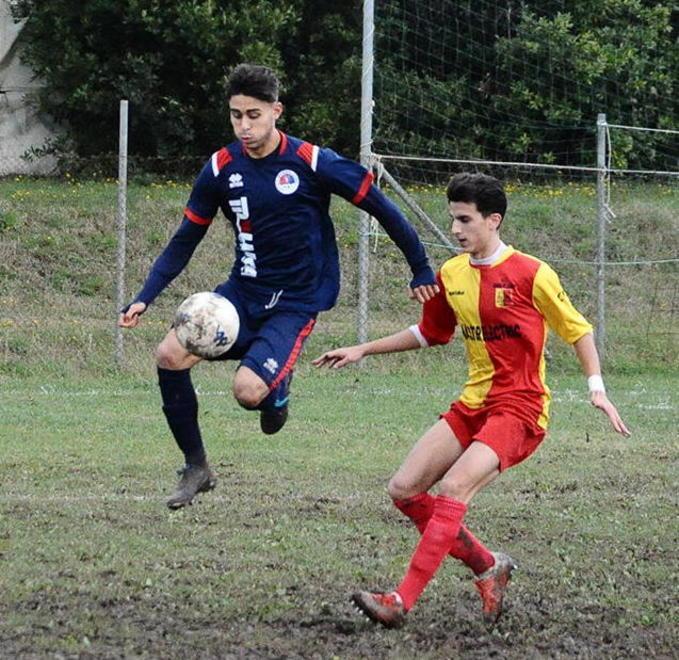 Sono 11 metri di felicità: due rigori e il Cecina stende l’Atletico Etruria 