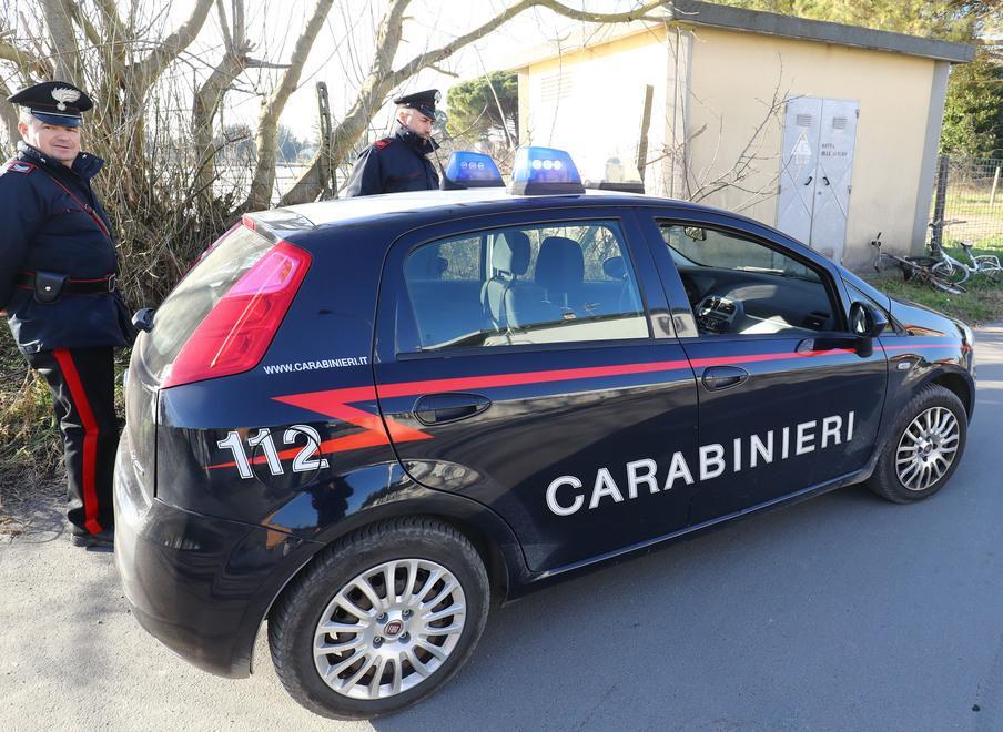 Mesola. Botte fuori dal locale. In due restano feriti e uno finisce in ospedale 