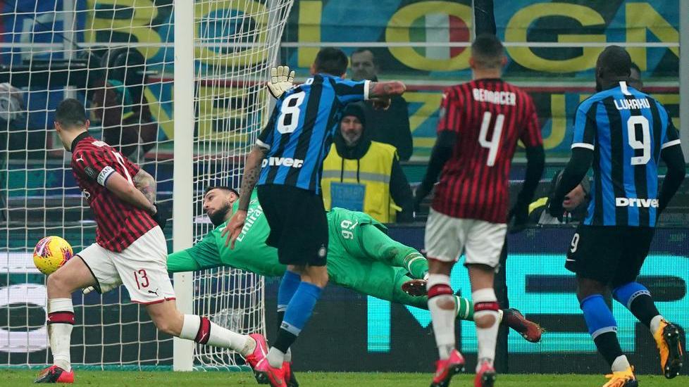 Il derby più folle: da 0-2 a 4-2 e l’Inter vola in vetta