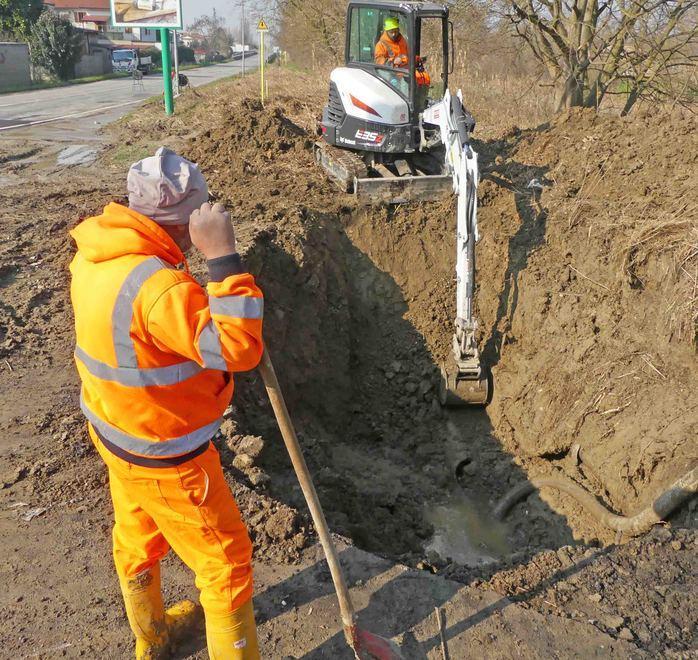 Tubo rotto Perdita d’acqua in via Trenti 
