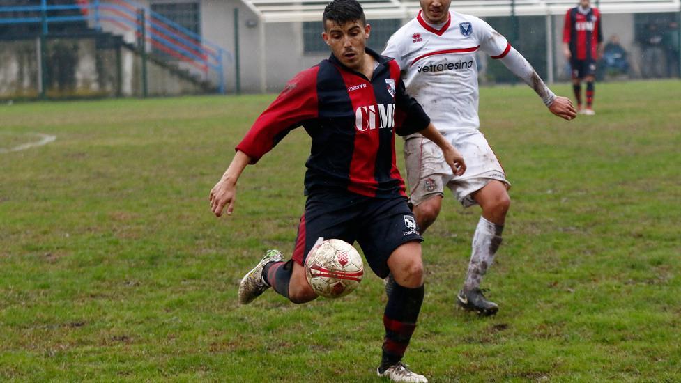 Uomo in più e rigore Il Casumaro va a punto