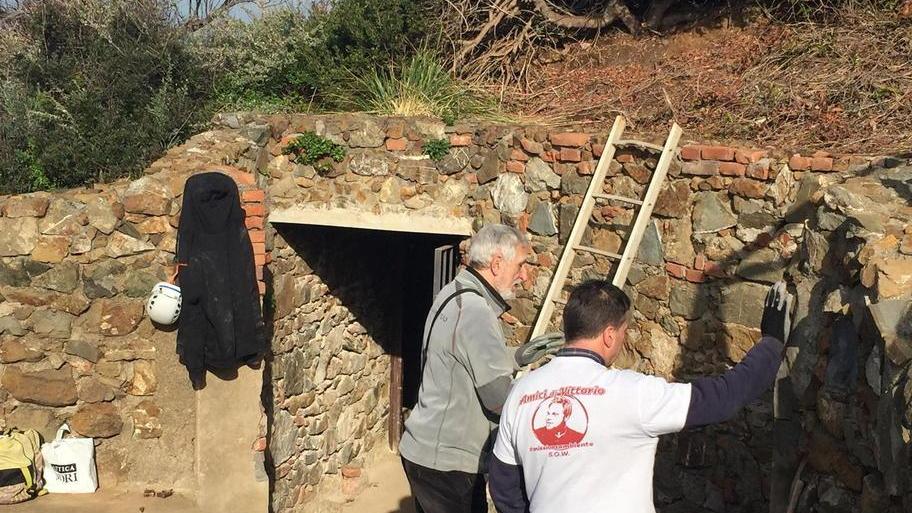 Via lo sporco dal Falcone Ora “mini museo” del mare