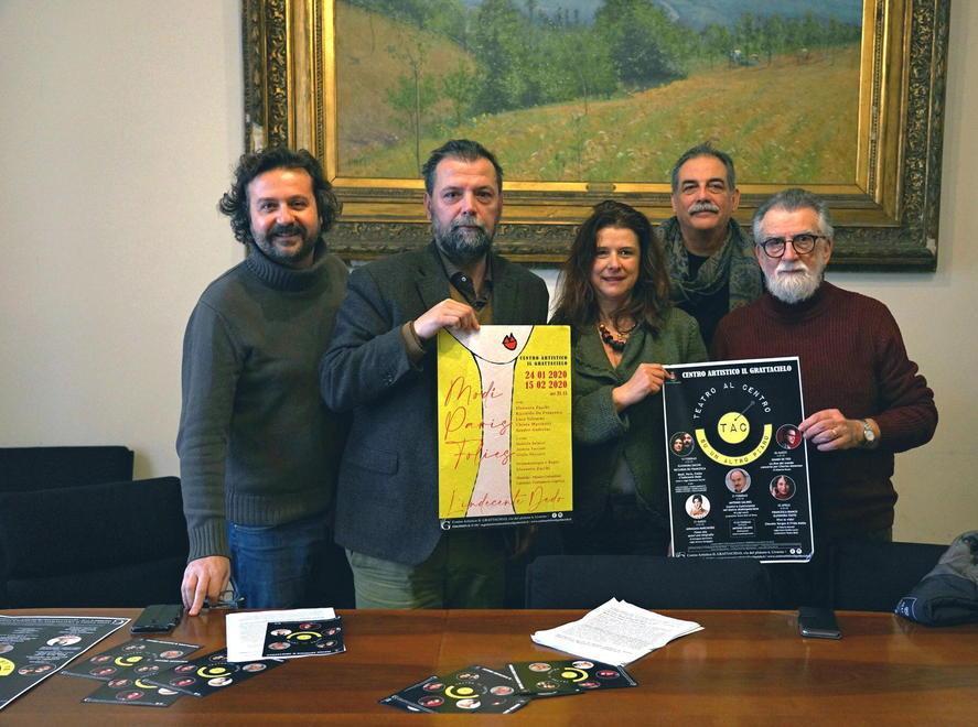 Con il “Teatro al centro” il palcoscenico diventa patria d’arte e sentimenti
