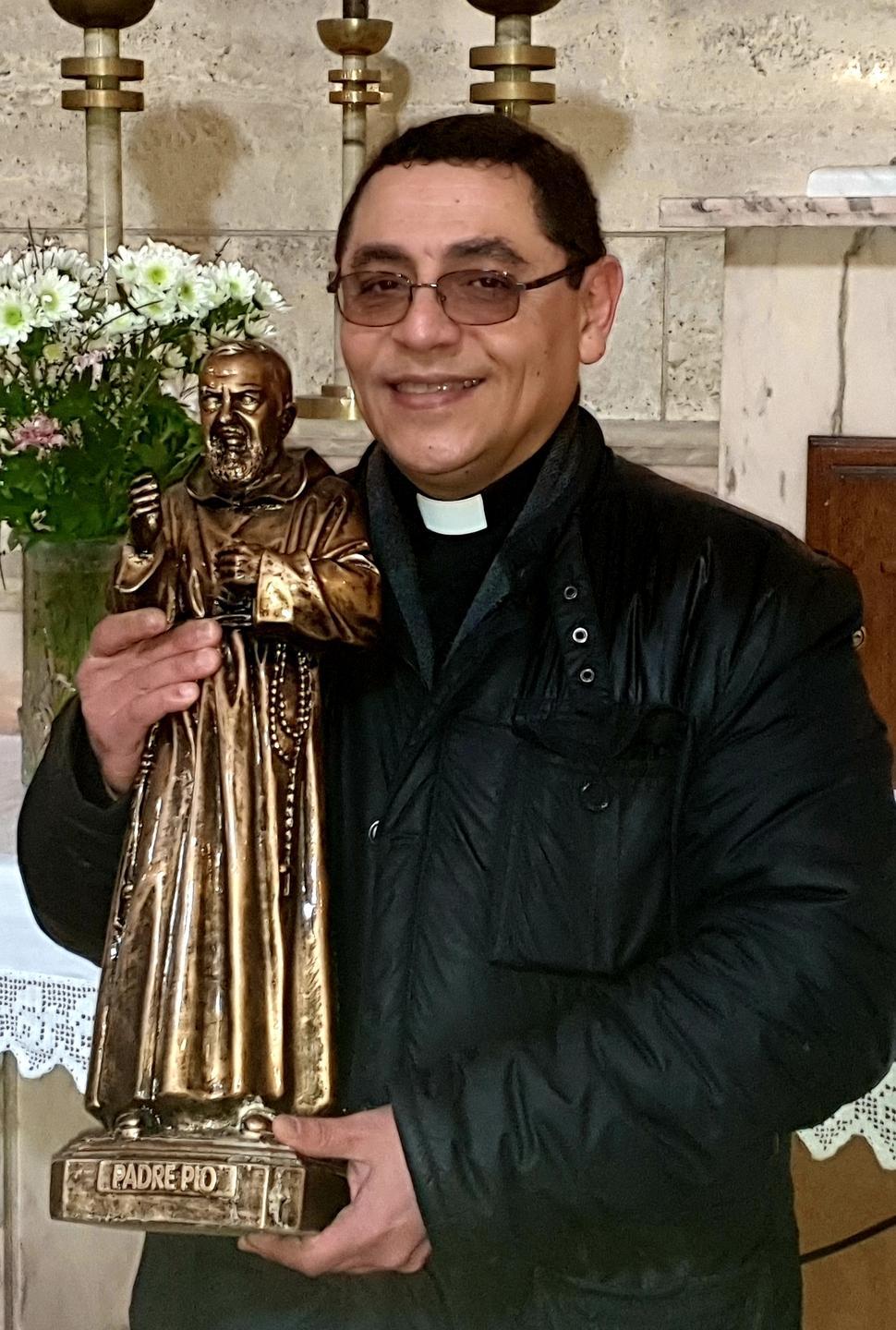 La statua di Padre Pio torna a San Sisto 