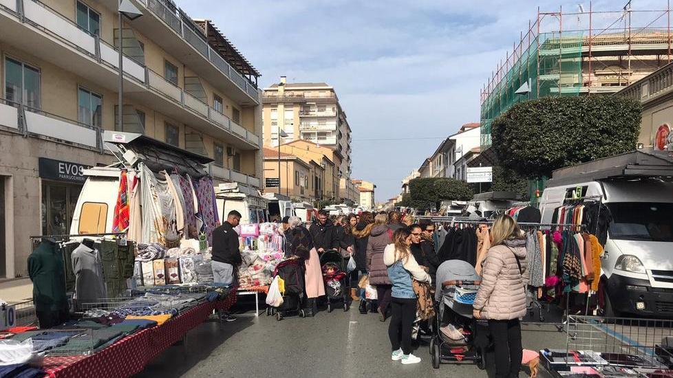 Una foto del mercato di Cecina