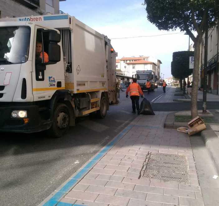 Ritiro banco a banco dei rifiuti al mercato di Cecina, ecco dove trovare il kit 