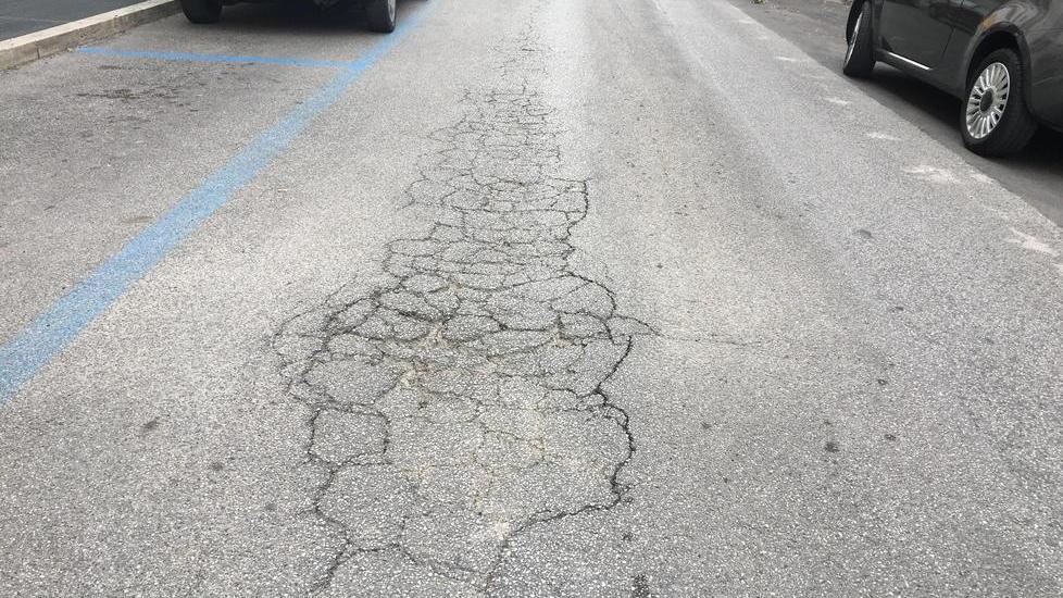 Sos strade, videoispezione in via Damiano Chiesa e interventi su altre vie