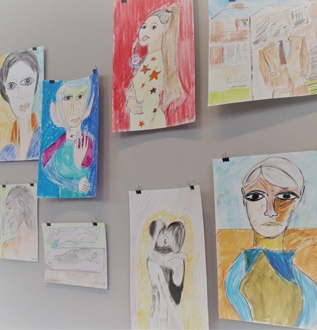 Esposizione di quadri di un paziente della Rems