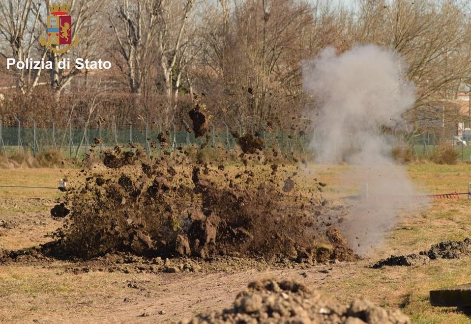 L’Esercito fa brillare un residuato bellico ritrovato al Campovolo