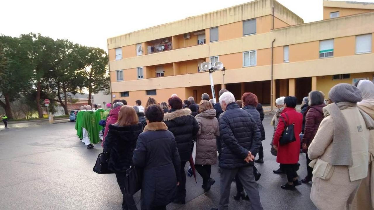 Furti in chiesa, il vescovo: «Pronto a perdonarvi»