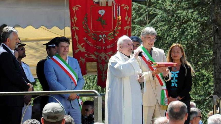 Nella sua Careggine l’ultimo saluto per don Giovanni
