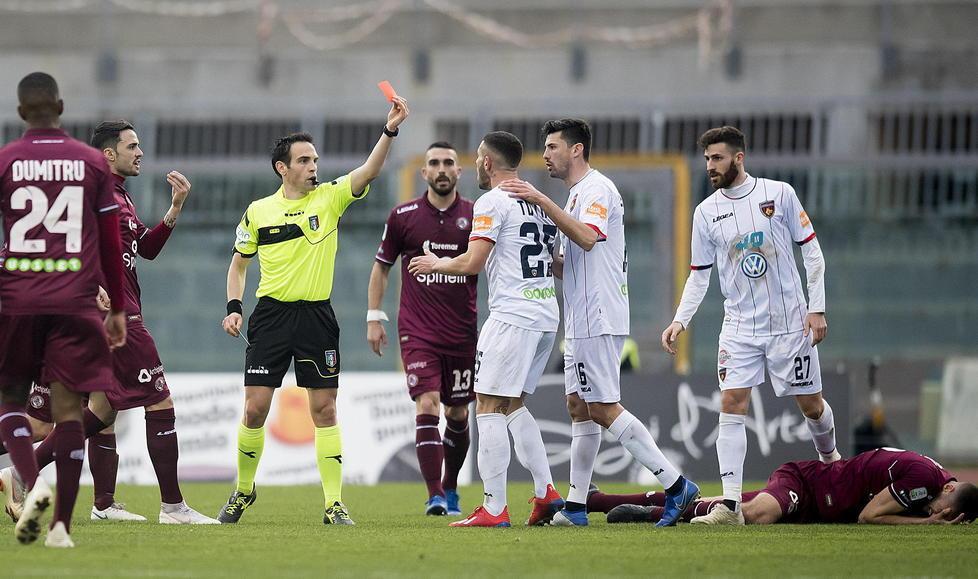 Livorno-Cosenza è il treno della speranza vincere per provare una rimonta disperata 