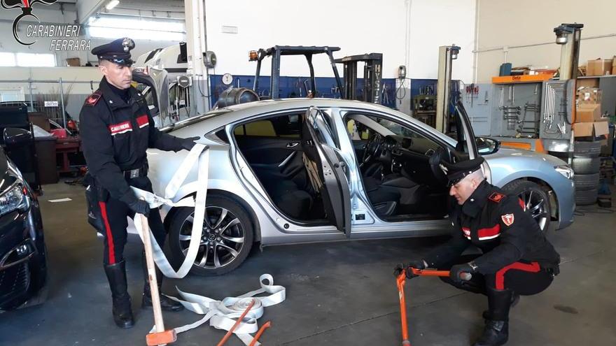 Rubate due automobili dall’officina Guidoboni Il colpo nella notte