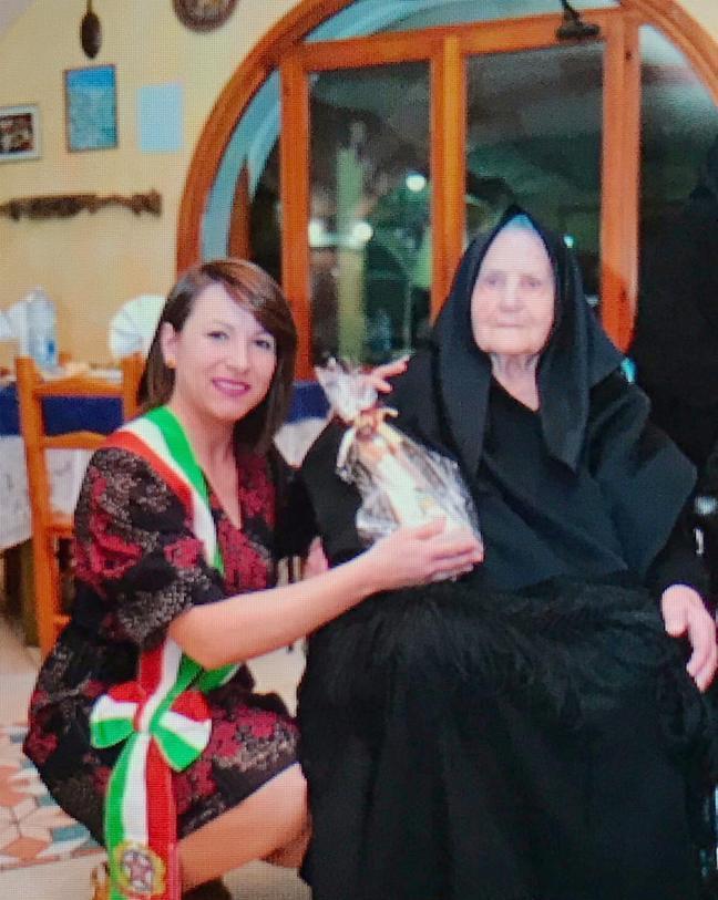 Santa Maria Navarrese in festa per i 100 anni di Bonaria Secci 