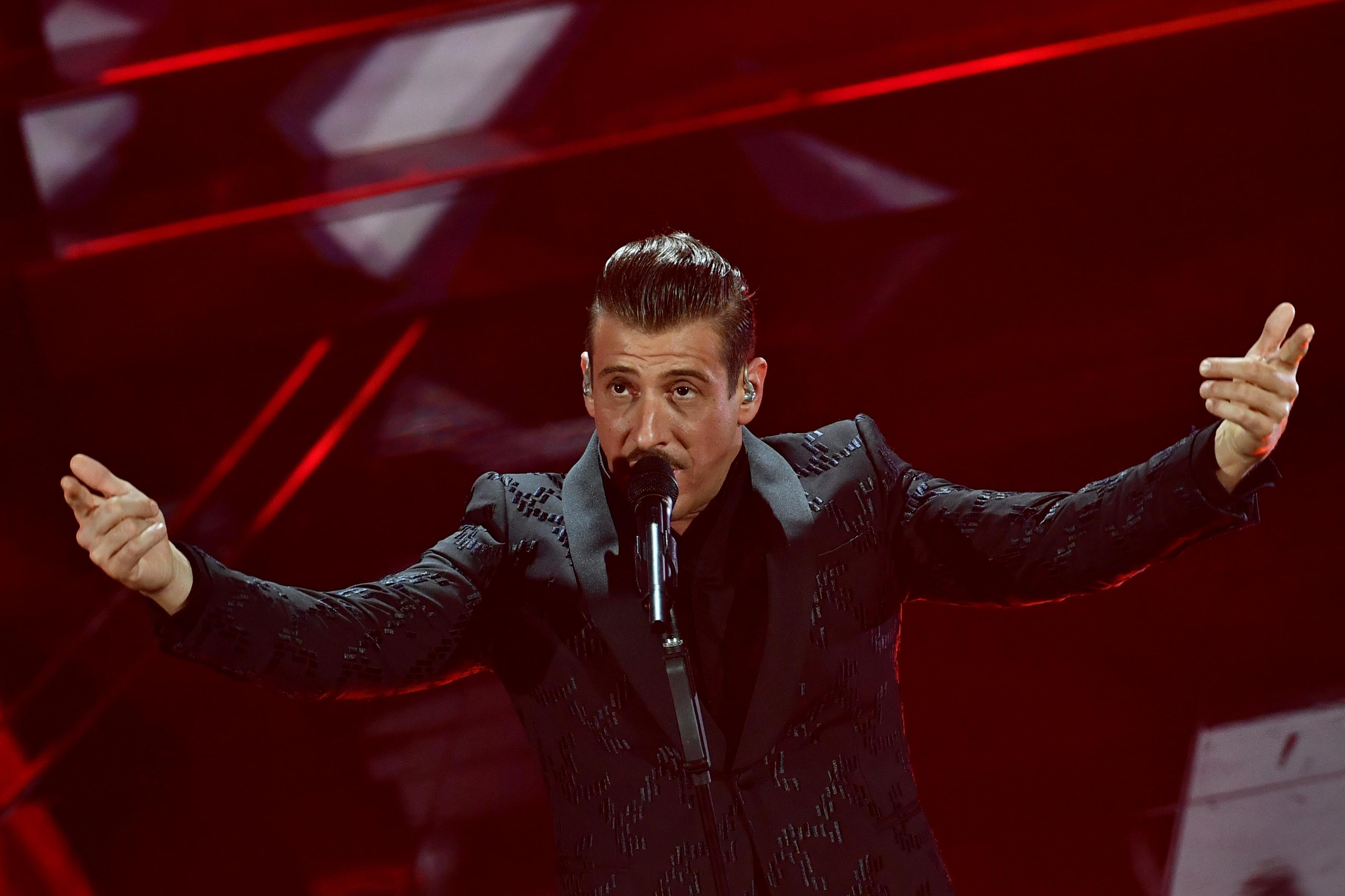 Francesco Gabbani incontra la città: eccolo in piazza Alberica 